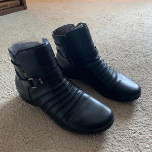 Women's Natural Soul Dark Brown Ankle Booties